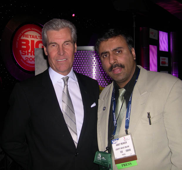 Dr. Abbey with Terry Lundgren, Chairman and CEO of Macy’s