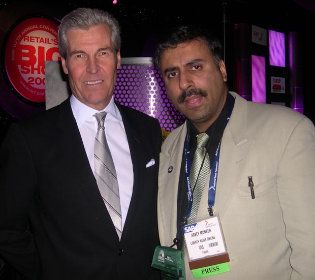 Dr. Abbey with Terry Lundgren, Chairman and CEO of Macy’s