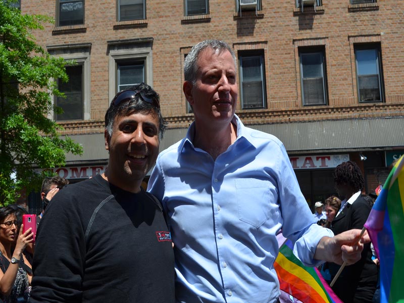 Dr.Abbey with Mayor Blasio at LGBTQ Parade 2015