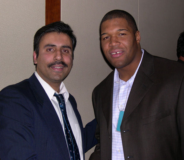 Dr.Abbey with Michael Strahan  Giants Player 2007