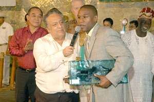 Young Floyd with Late Jose Sulaiman